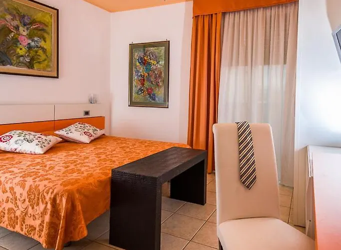 Отель Alle Due Palme 2*